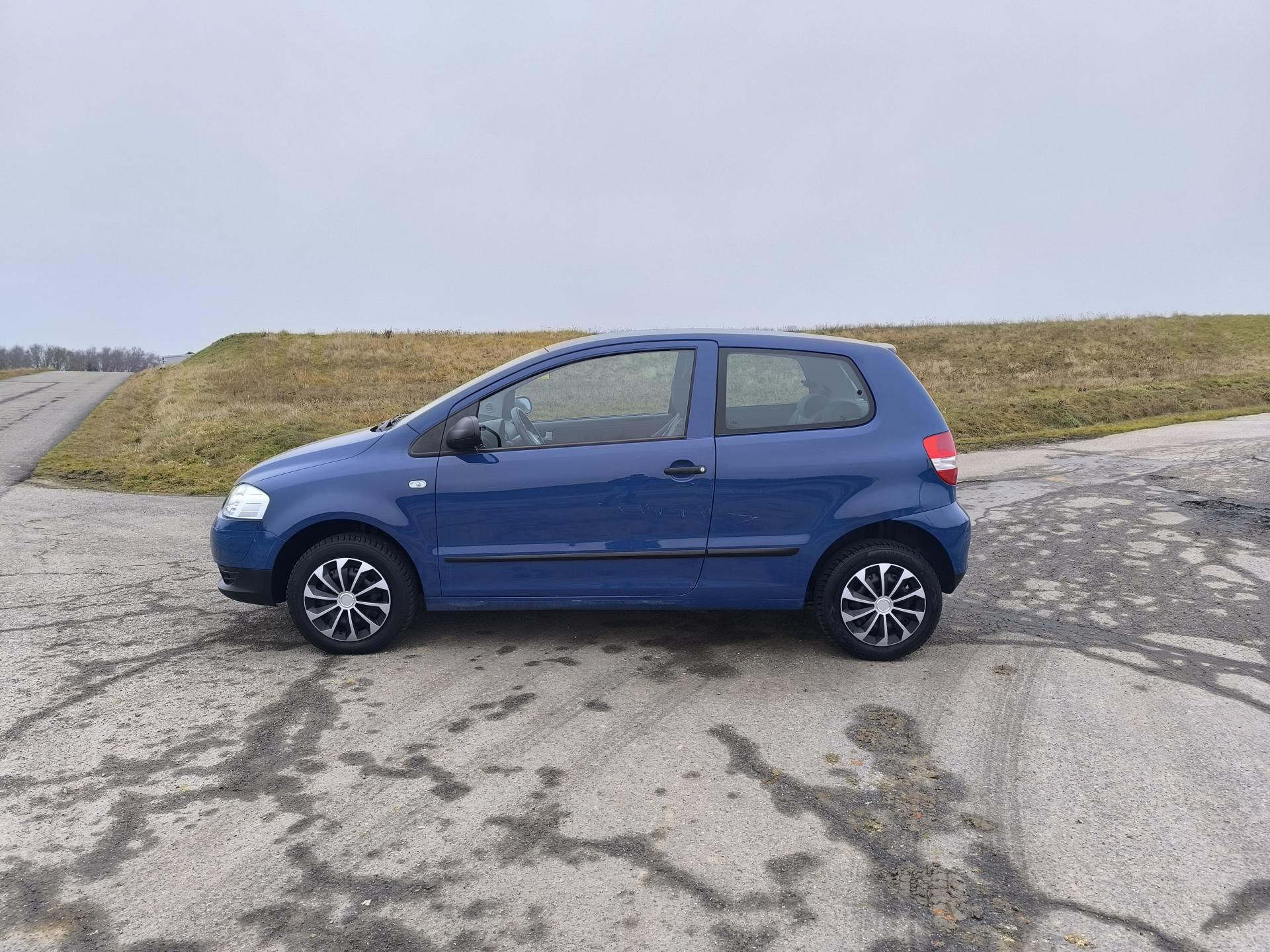 Volkswagen Fox, 1.2 DOLOŽENÉ KM, 1.MAJITEL - fotka 4