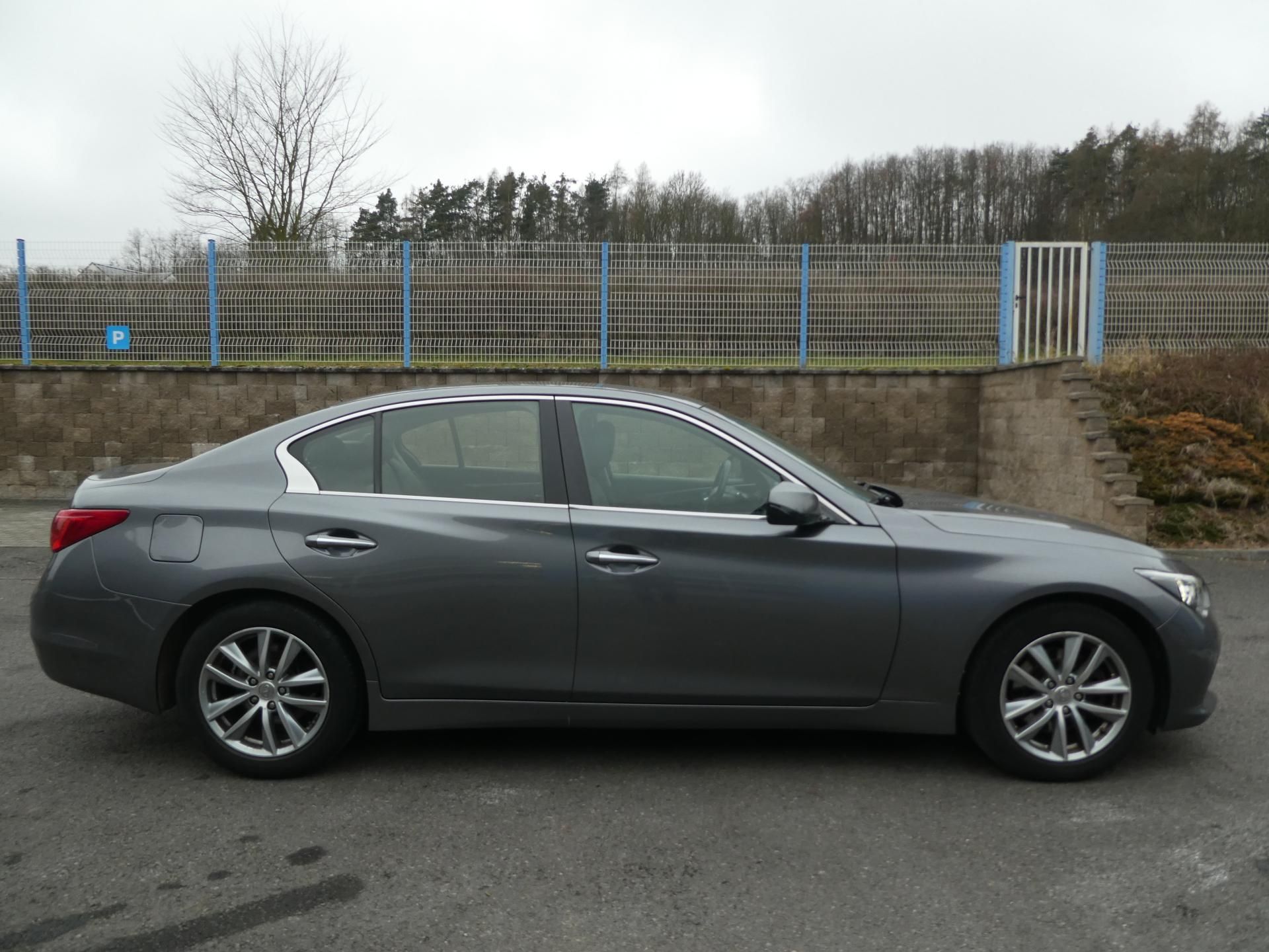 Infiniti Q50, 2,2D 125kW automat navigace - fotka 3