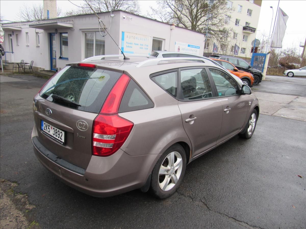 Kia Cee´d, 1,4 LPG Combi 80KW - fotka 6