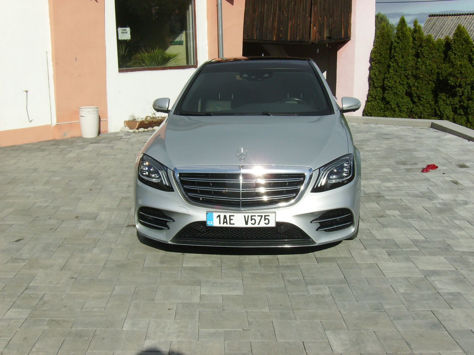 Mercedes-Benz Třídy S, Mercedes Benz S400d 4-Matic - fotka 2