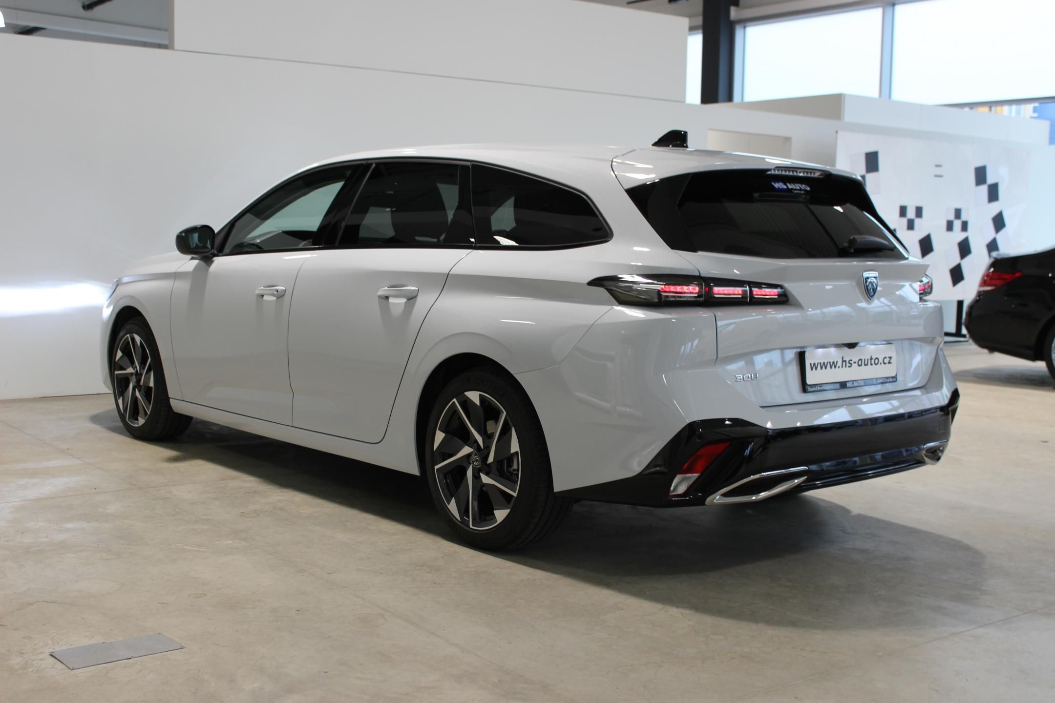 Peugeot 308, Allure Hybrid 136e-DCS6,DPH,ČR - fotka 2