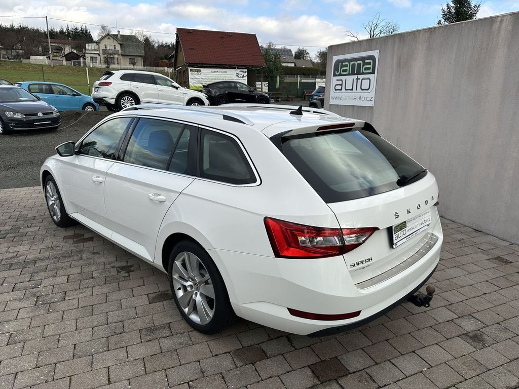 Škoda Superb, 2,0TSI 140kW DSG STYLE TAŽNÉ - fotka 4