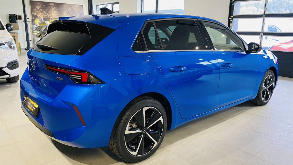 Opel Astra, Elegance HB 1.6 PHEV 132kW/180 - fotka 4
