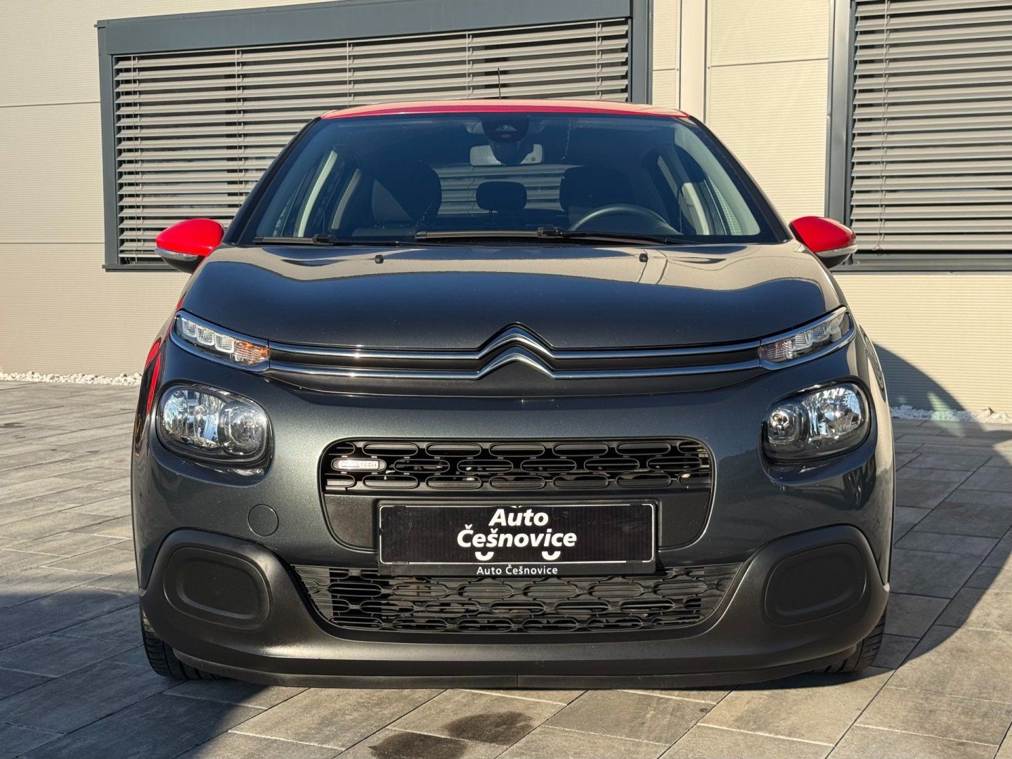Citroën C3, 1,2 PURE TECH 60Kw - fotka 2