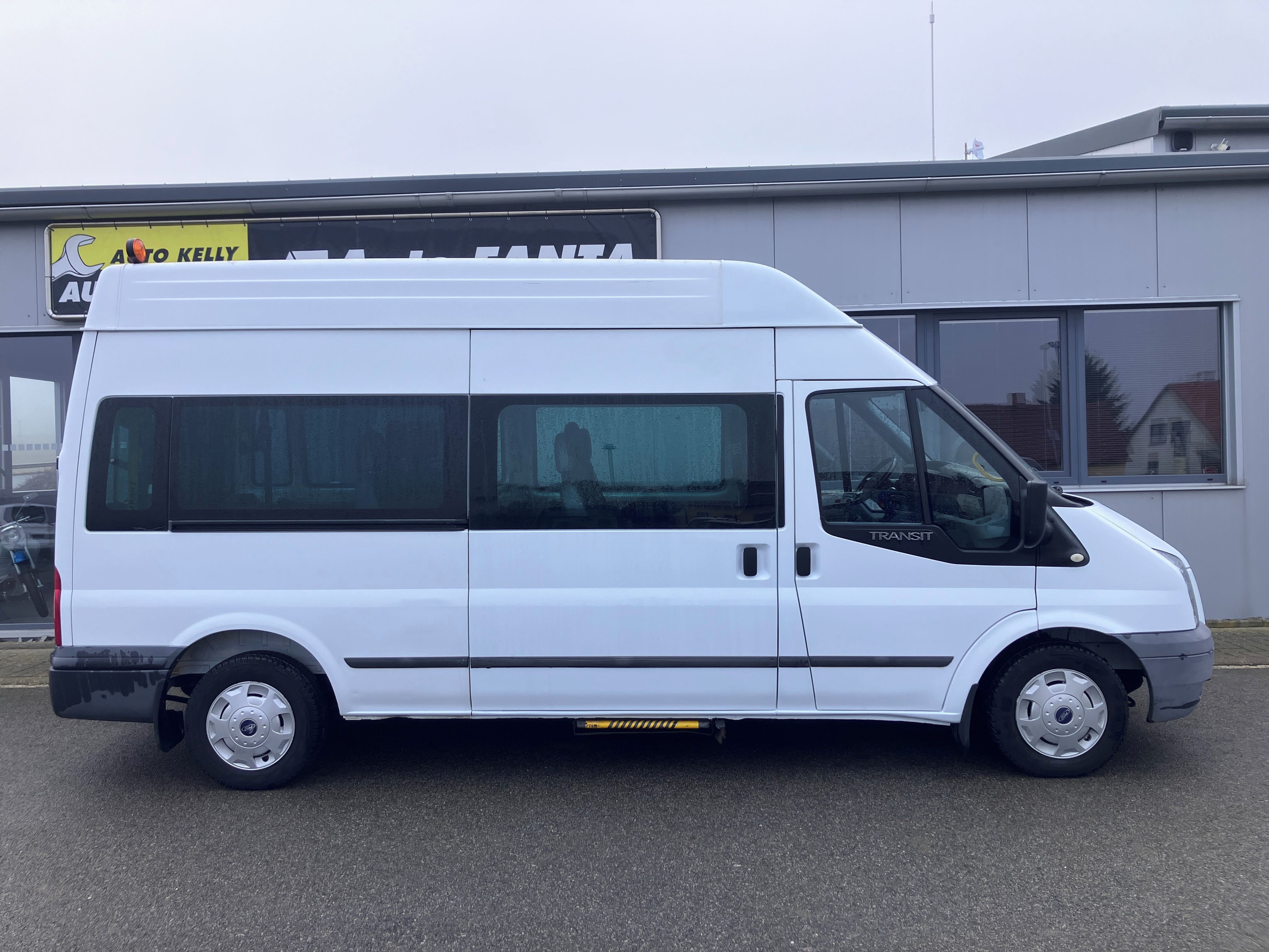 Ford Transit, Tournero 2,2 L3H3 92kW RAMPA - fotka 2