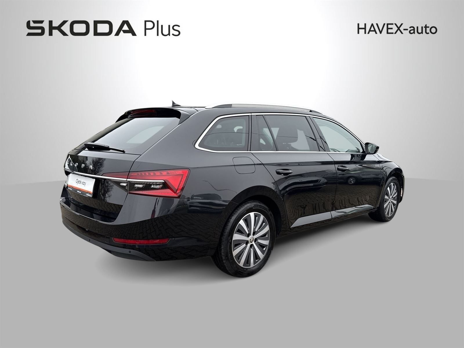 Škoda Superb, Combi 2.0 TDI DSG Style - fotka 2