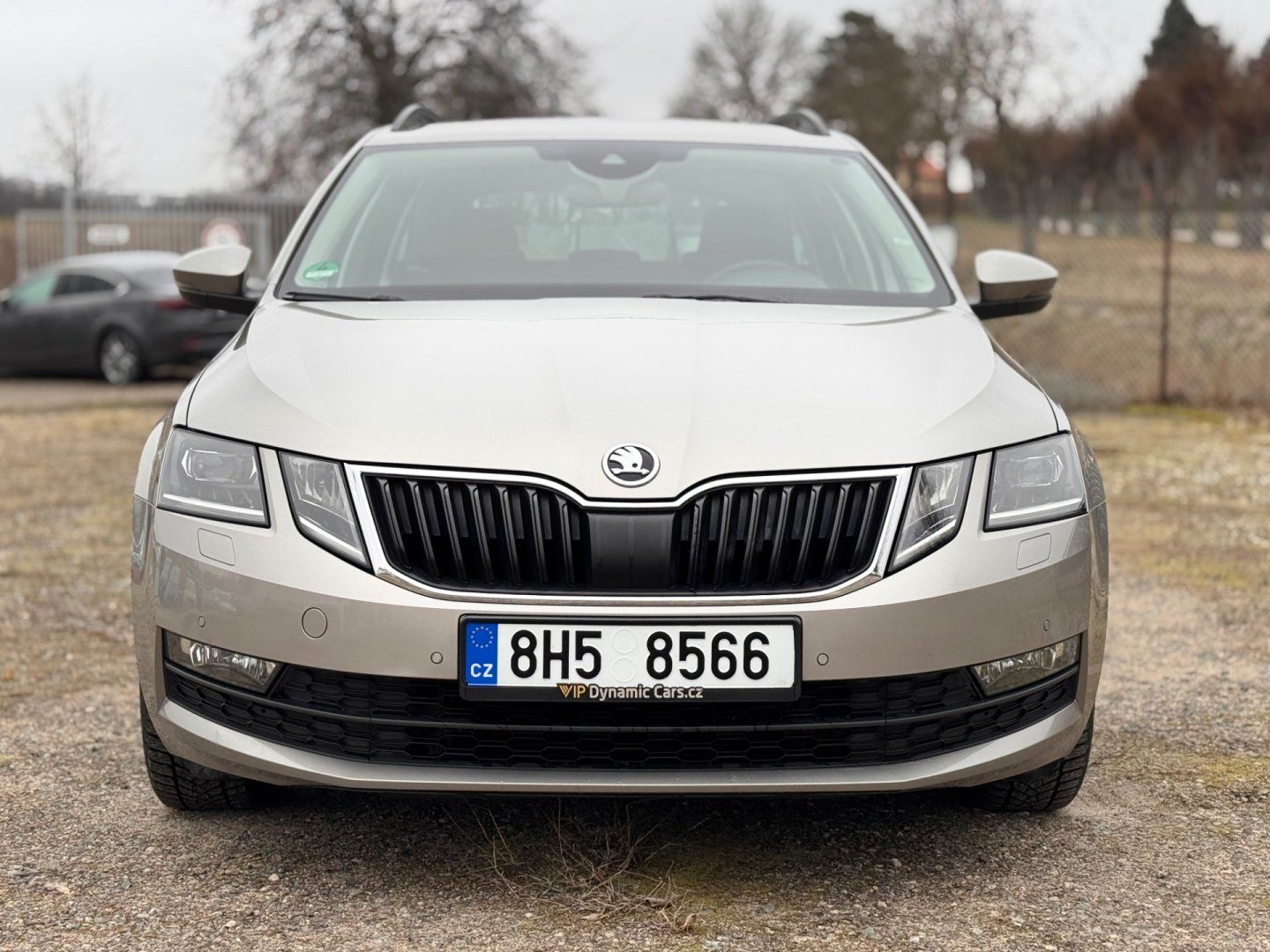 Škoda Octavia, 2.0 TDI DSG Drive LED WEBASTO - fotka 2
