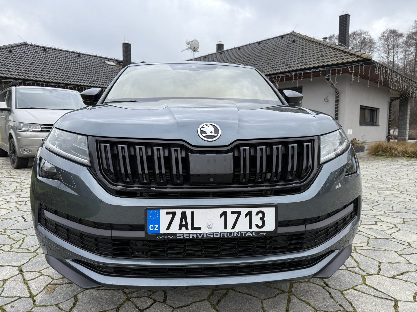 Škoda Kodiaq, 2.0TDI 140KW 4x4 SPORTLINE - fotka 3