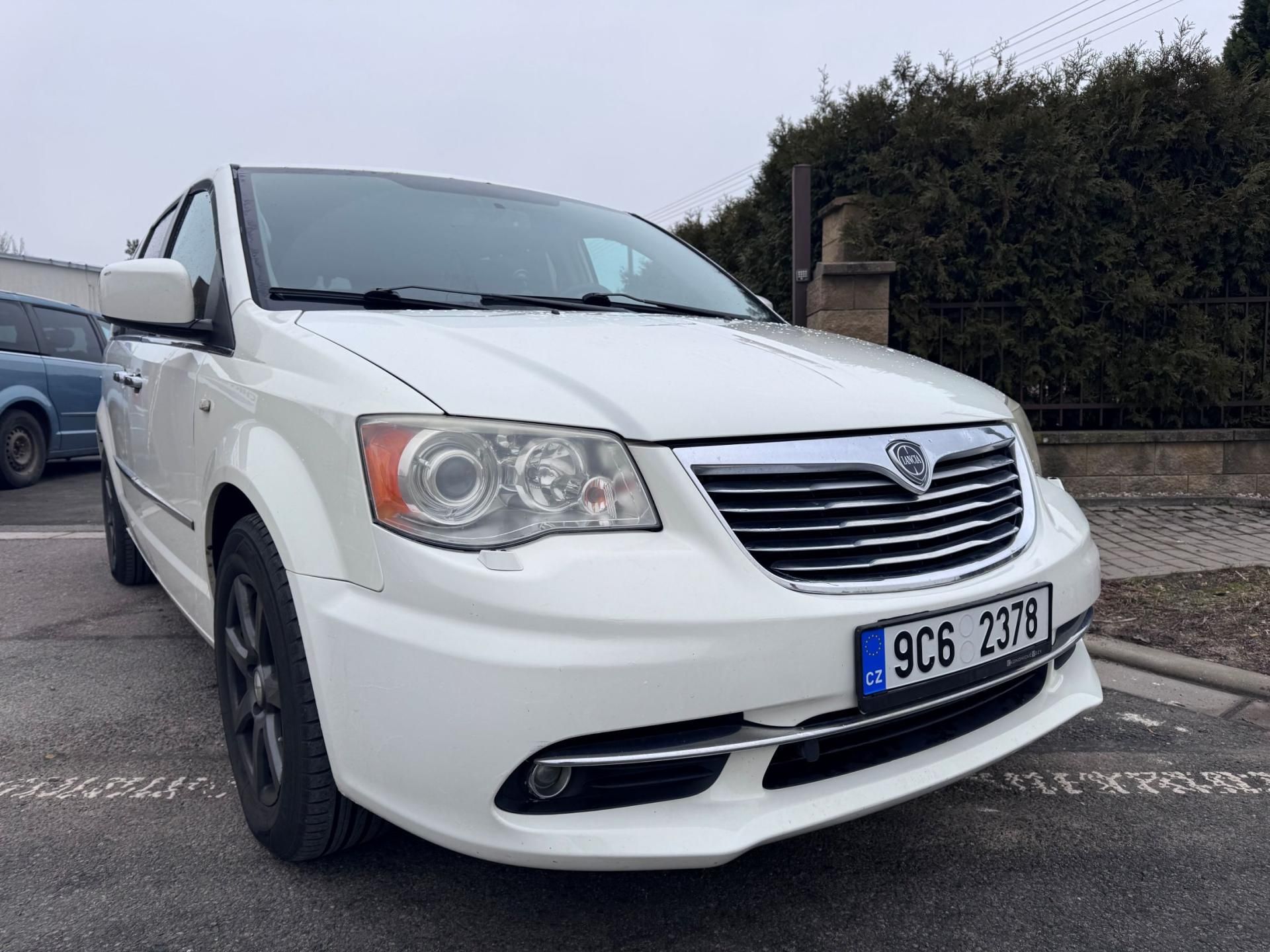 Lancia Voyager, 3,6 DVD Gold RT  201 - fotka 6
