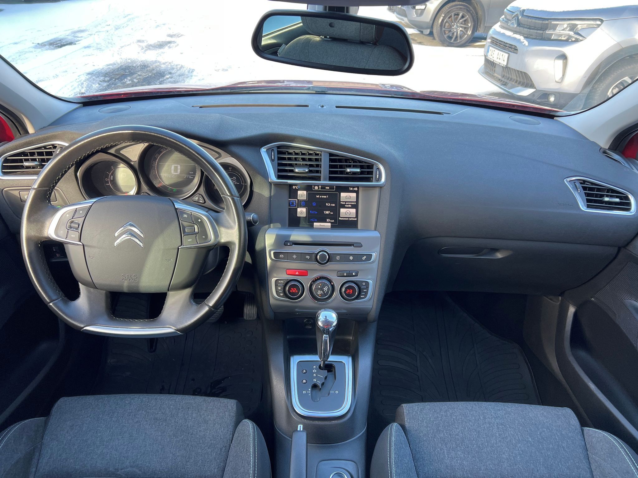Citroën C4, 1.2 130k AUTOMAT ZÁRUKA SERVIS - fotka 3