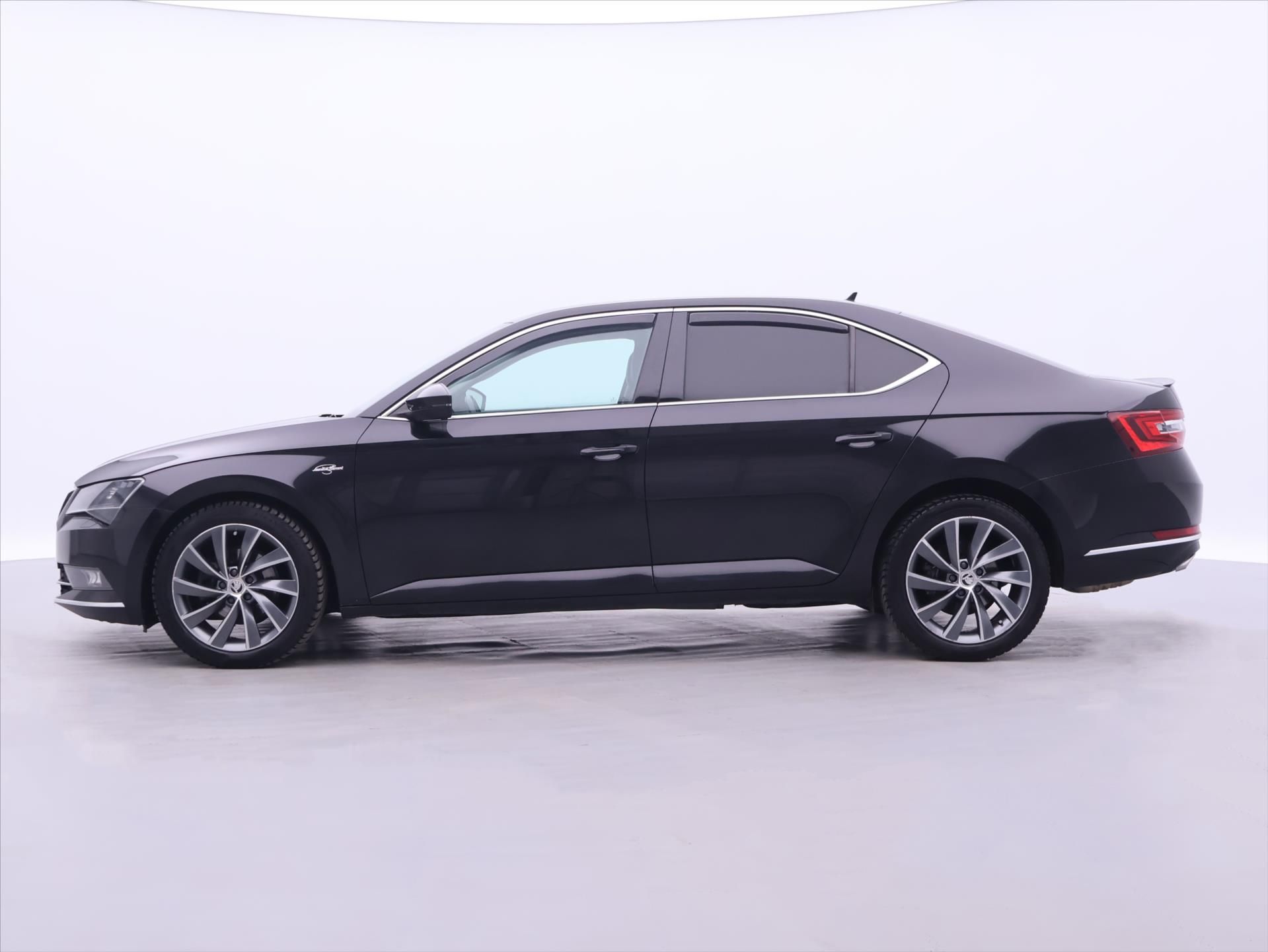 Škoda Superb, 2,0 TDI 140kW DSG L&K 4x4 CZ - fotka 4