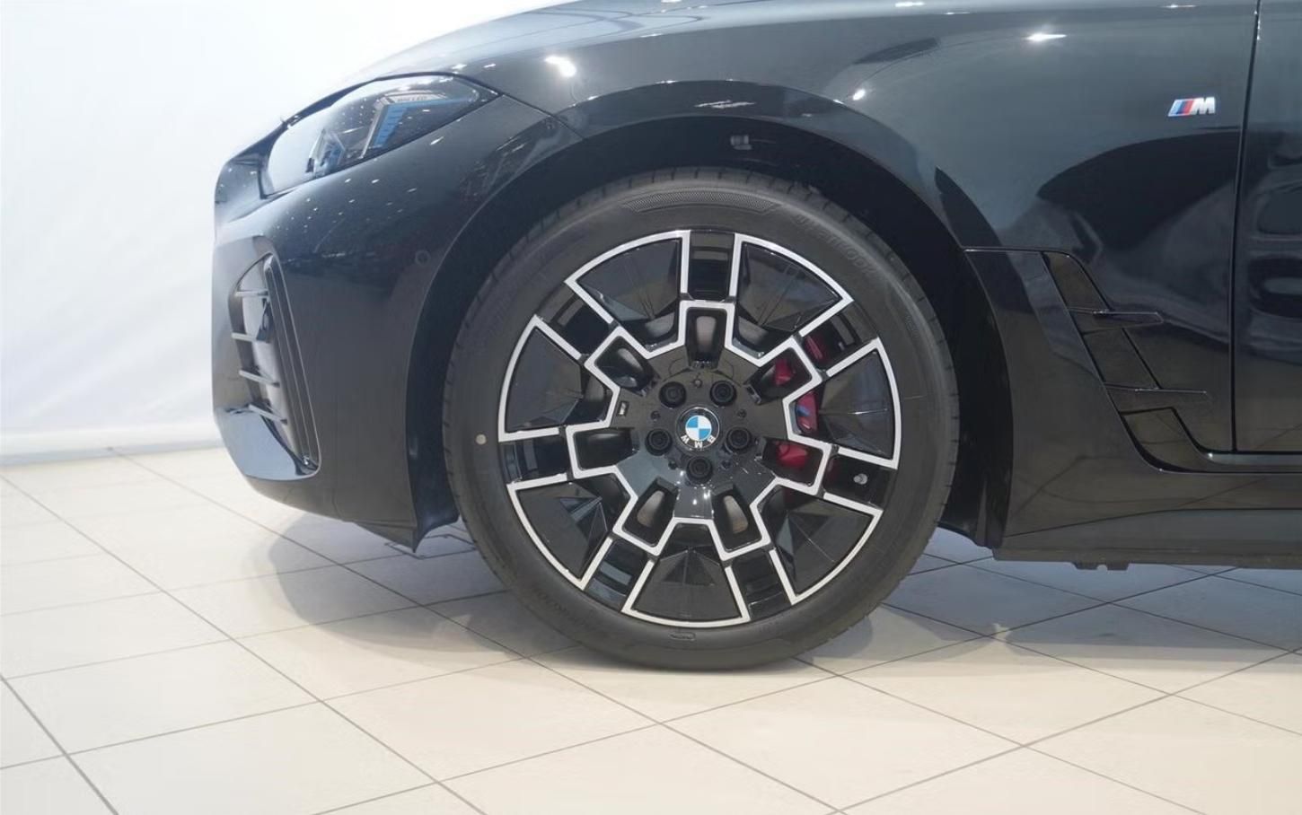 BMW i4, M60 xDrive Gran Coupé 440kW - fotka 3