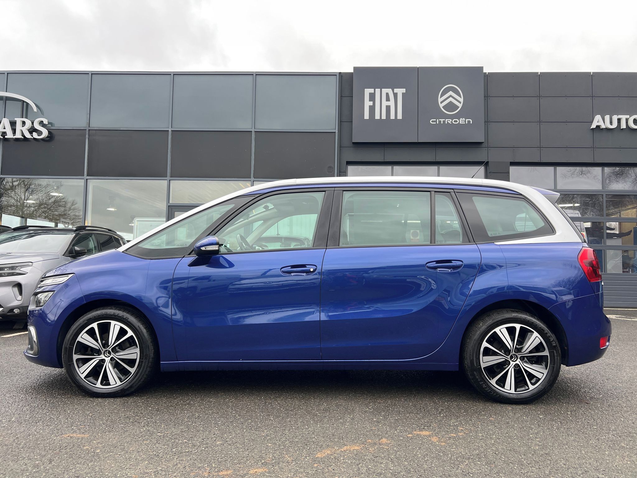 Citroën Grand C4 Picasso, 1.2 130k ZÁRUKA SERVIS 7MÍST - fotka 4