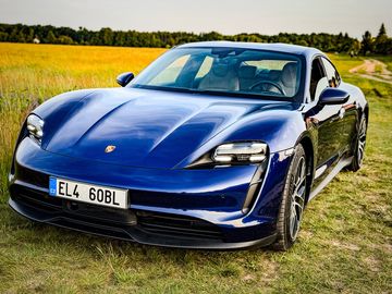 PERFORMANCE +-PORSCHE APPROVED