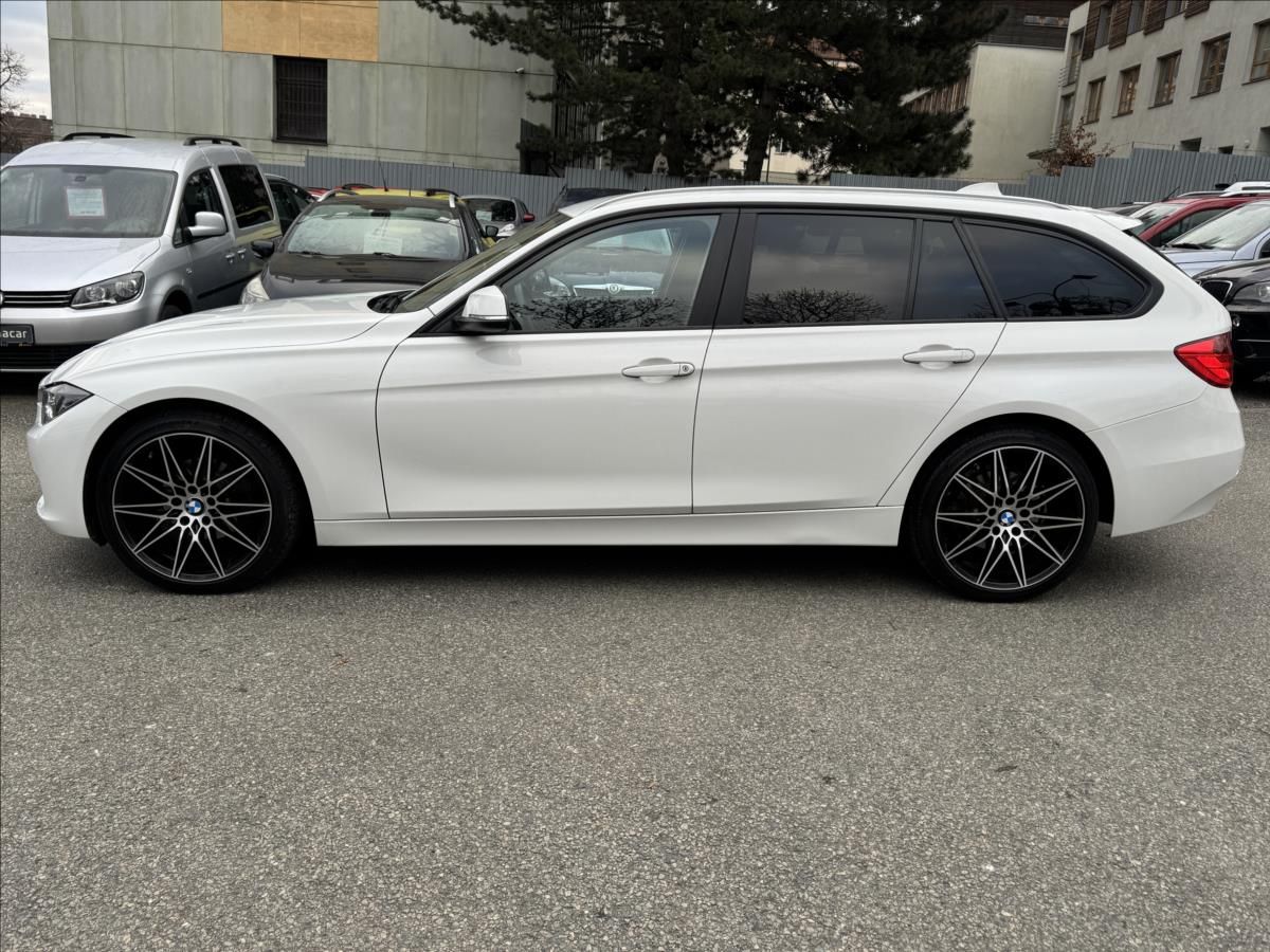 BMW Řada 3, 2,0 SPORT+4x4+PEKNÝ STAV - fotka 5
