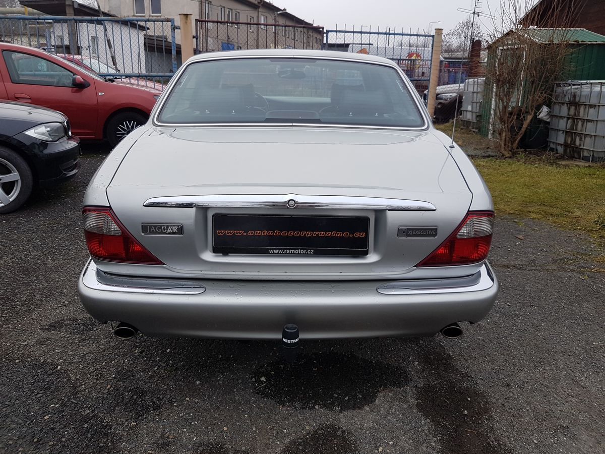 Jaguar XJ, 3.2i V8 EXECUTIVE - fotka 5