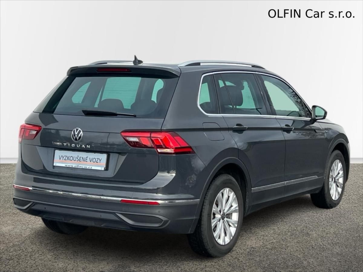 Volkswagen Tiguan, 2,0 TDi 110kW 7DSG LIFE - fotka 2
