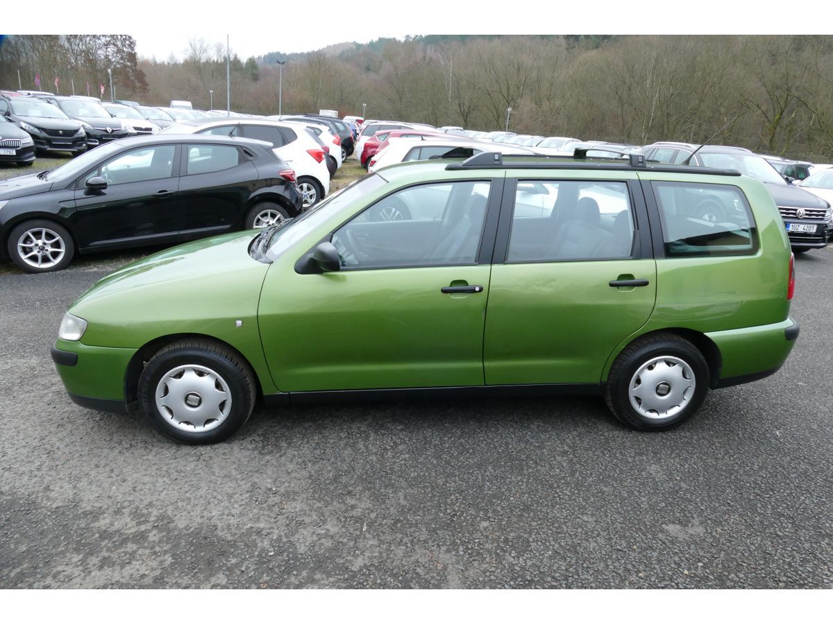 Seat Cordoba, 1,6 55KW KLIMA - fotka 4