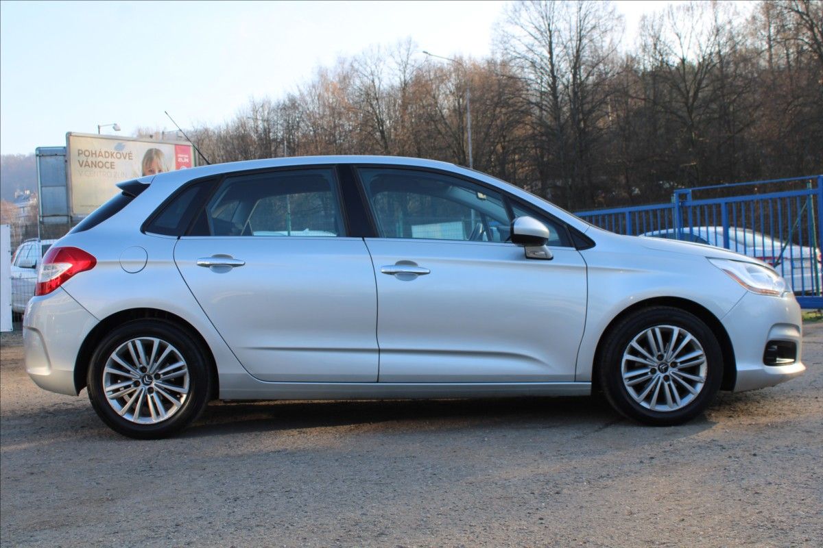 Citroën C4, 1,6 HDi  NOVÉ V ČR - fotka 4