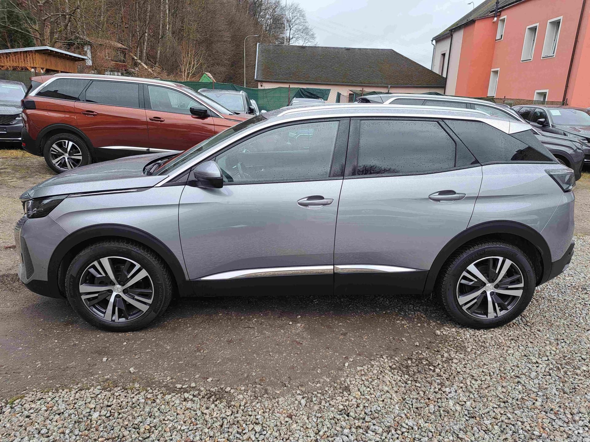 Peugeot 3008, 1,2 PT ALLURE LED ALU PDC NAVI - fotka 6