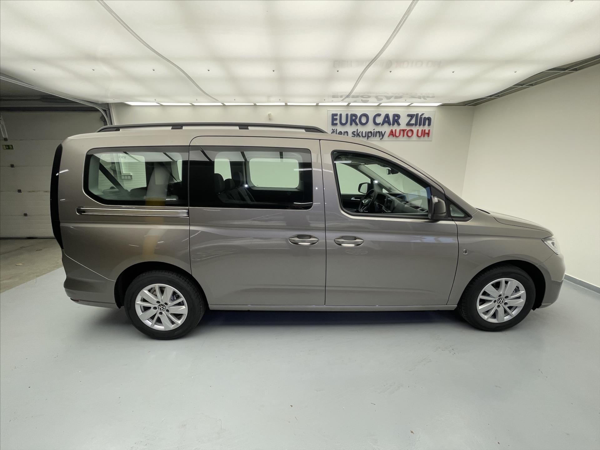 Volkswagen Caddy, Caddy Maxi Life 2,0 TDI - fotka 5