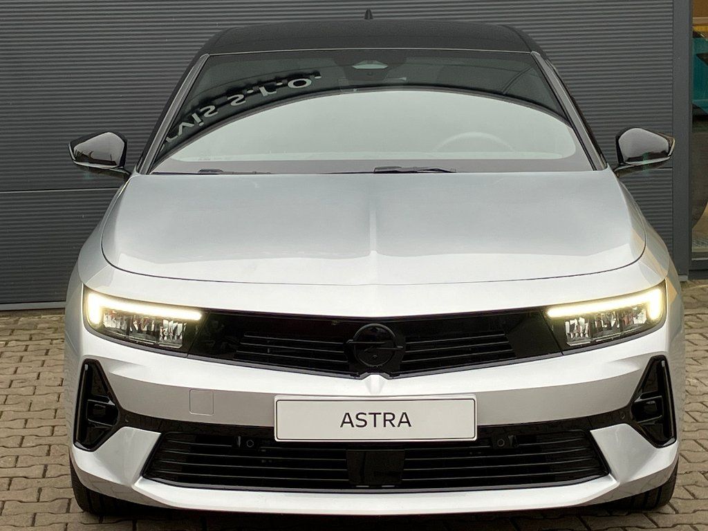 Opel Astra, Hybrid 1.2 Turbo (145k) eDCT6 - fotka 2