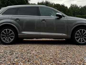 3.0TDI Quattro 7-míst, bose