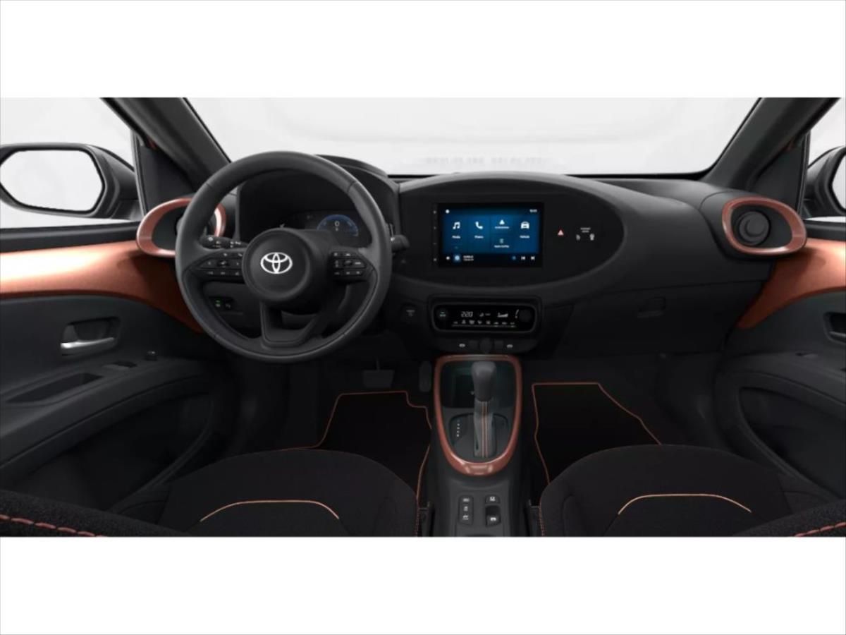 Toyota Aygo, X hybrid Style - fotka 3