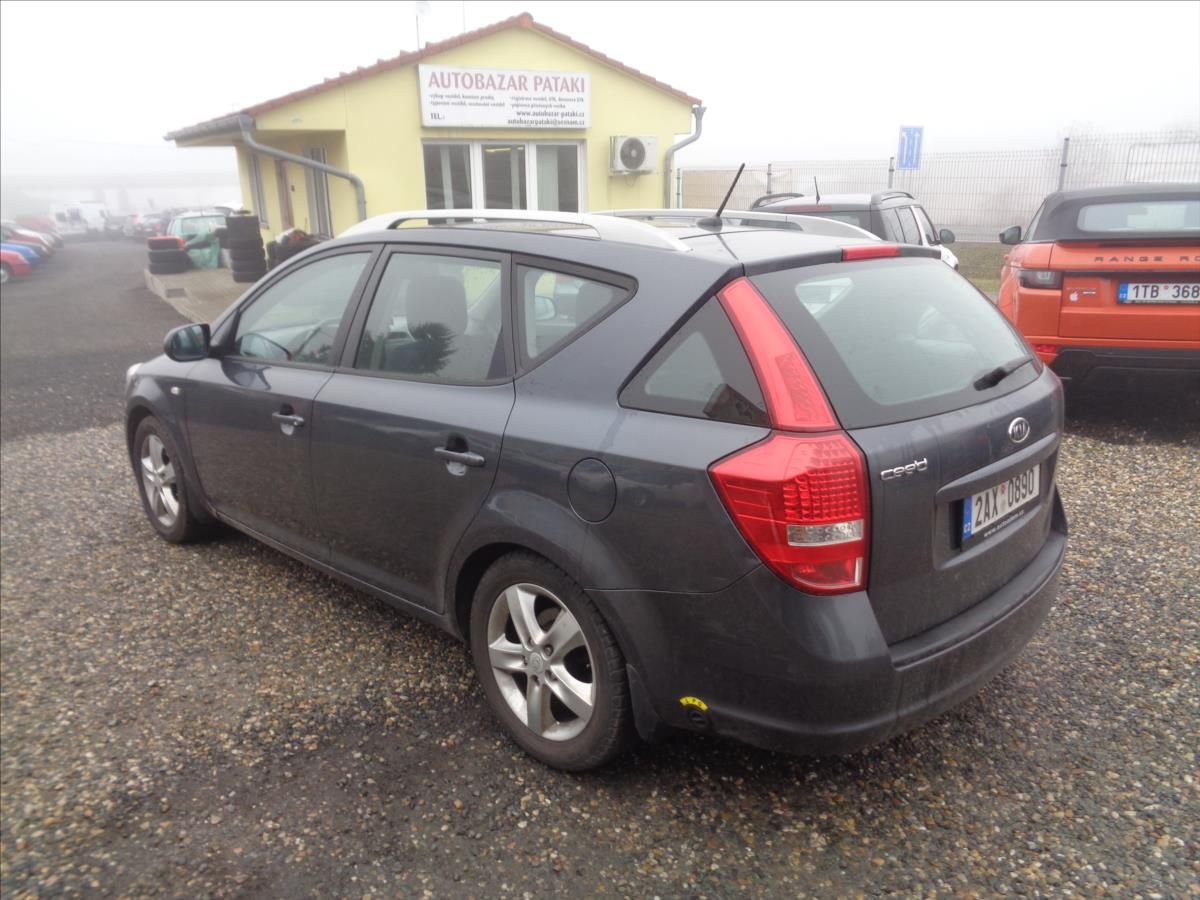 Kia Cee´d, 1,6 - fotka 5