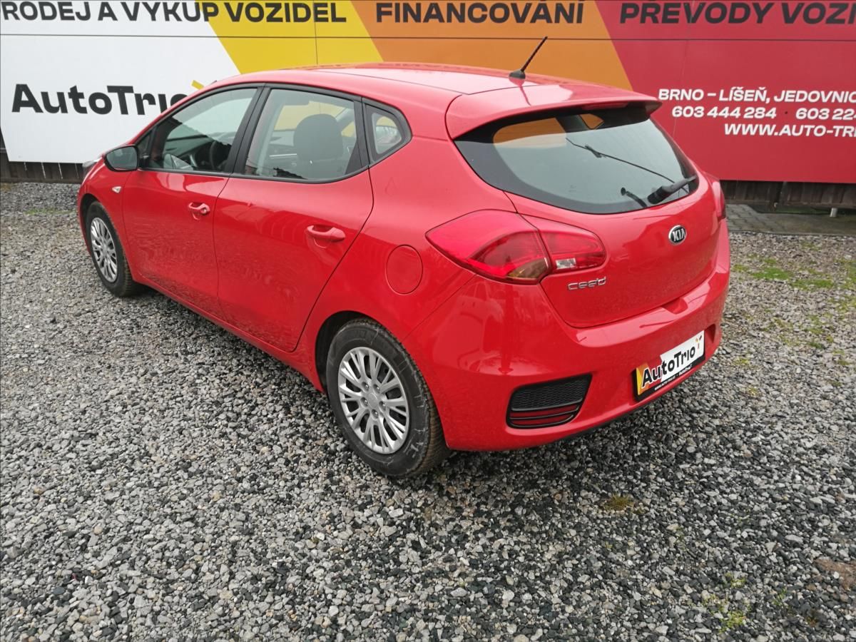 Kia Cee´d, 1,4 i CVVT 1.majitel - fotka 4