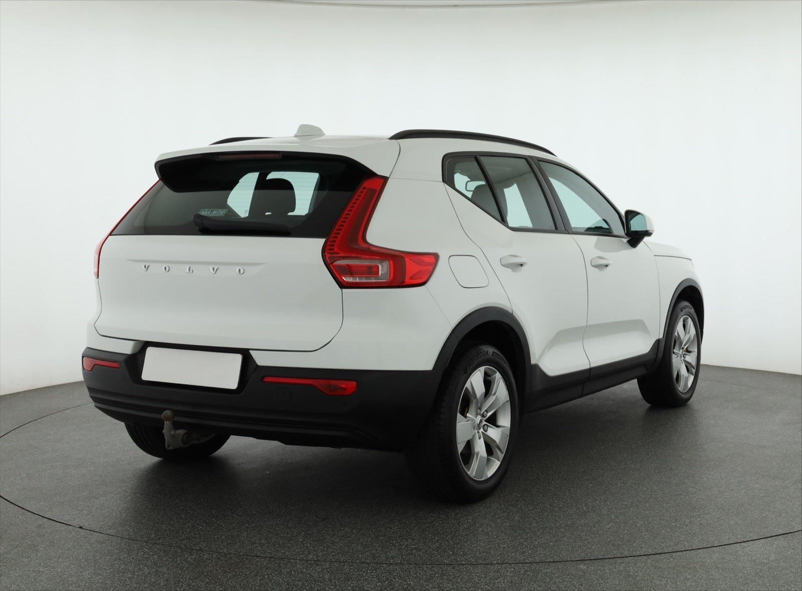 Volvo XC40, T3, NOVÁ CENA, Serv.kniha - fotka 5