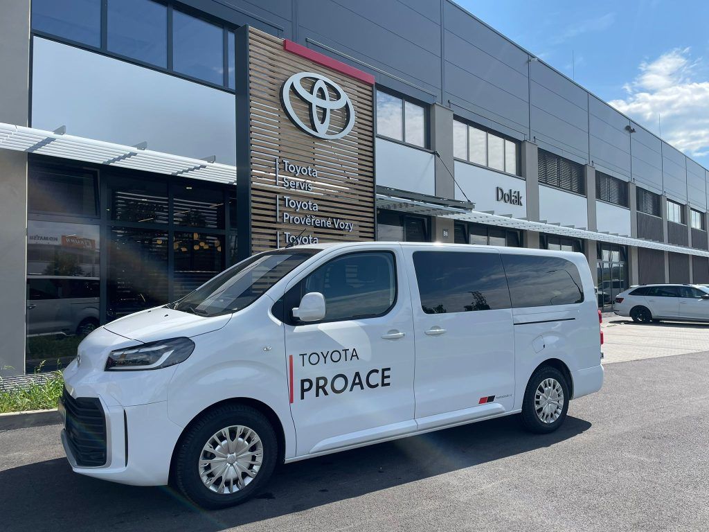 Toyota Proace Verso, 2.0 D-4D L2 MT Business 8S - fotka 4