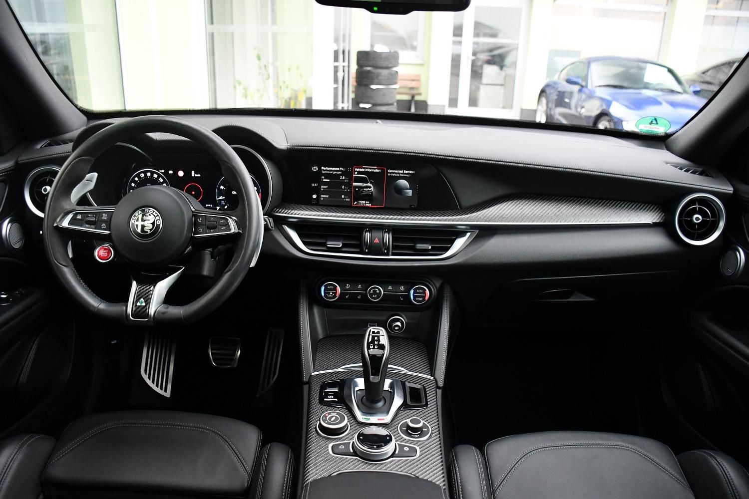 Alfa Romeo Stelvio, 2.9V6 Bi-T.382 kW QUADRIFOGLIO - fotka 5