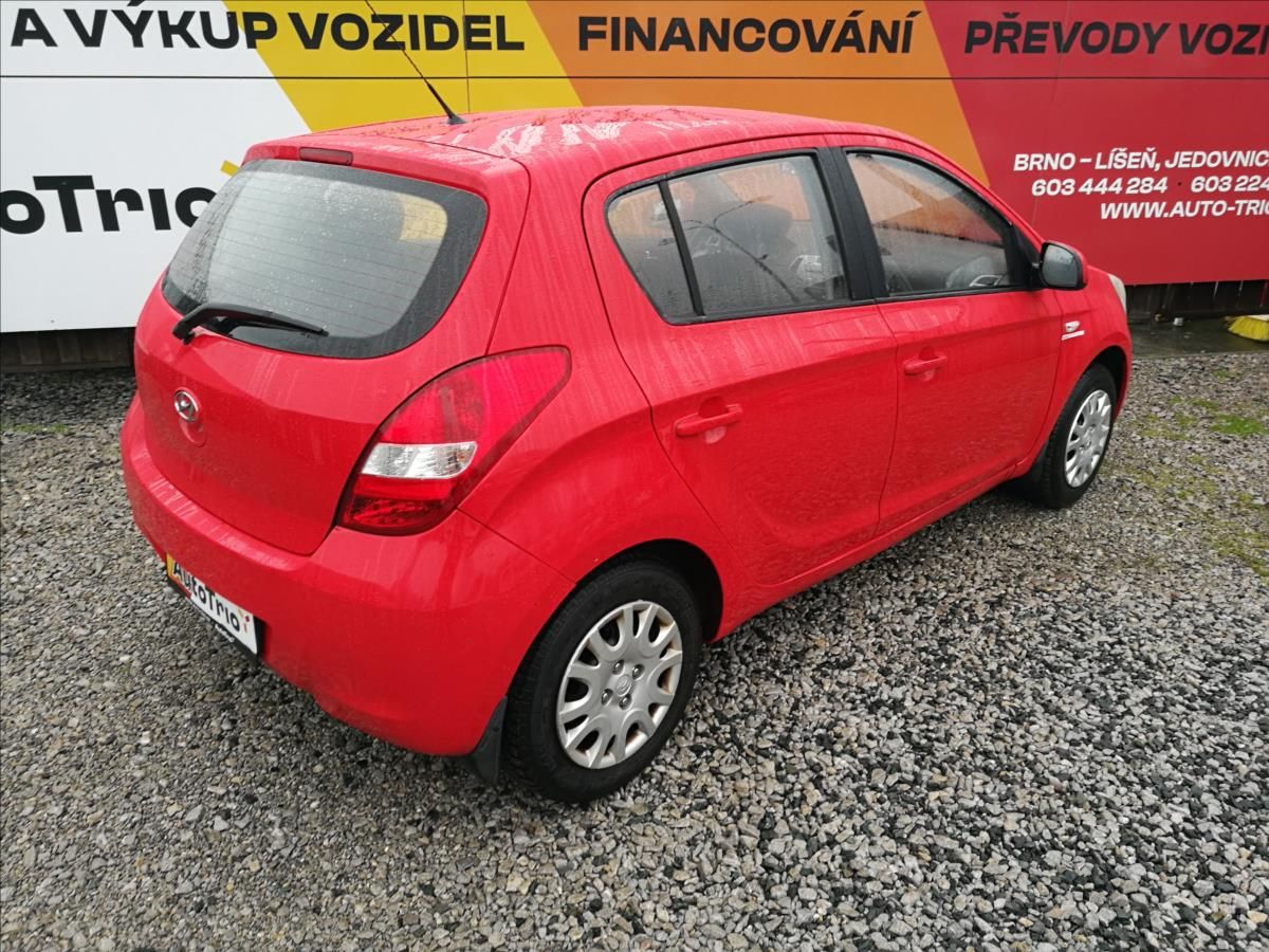 Hyundai i20, 1,3 i - fotka 3
