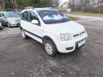 4X4,KRÁSNÁ,KLIMA,SERVIS,1MAJ56