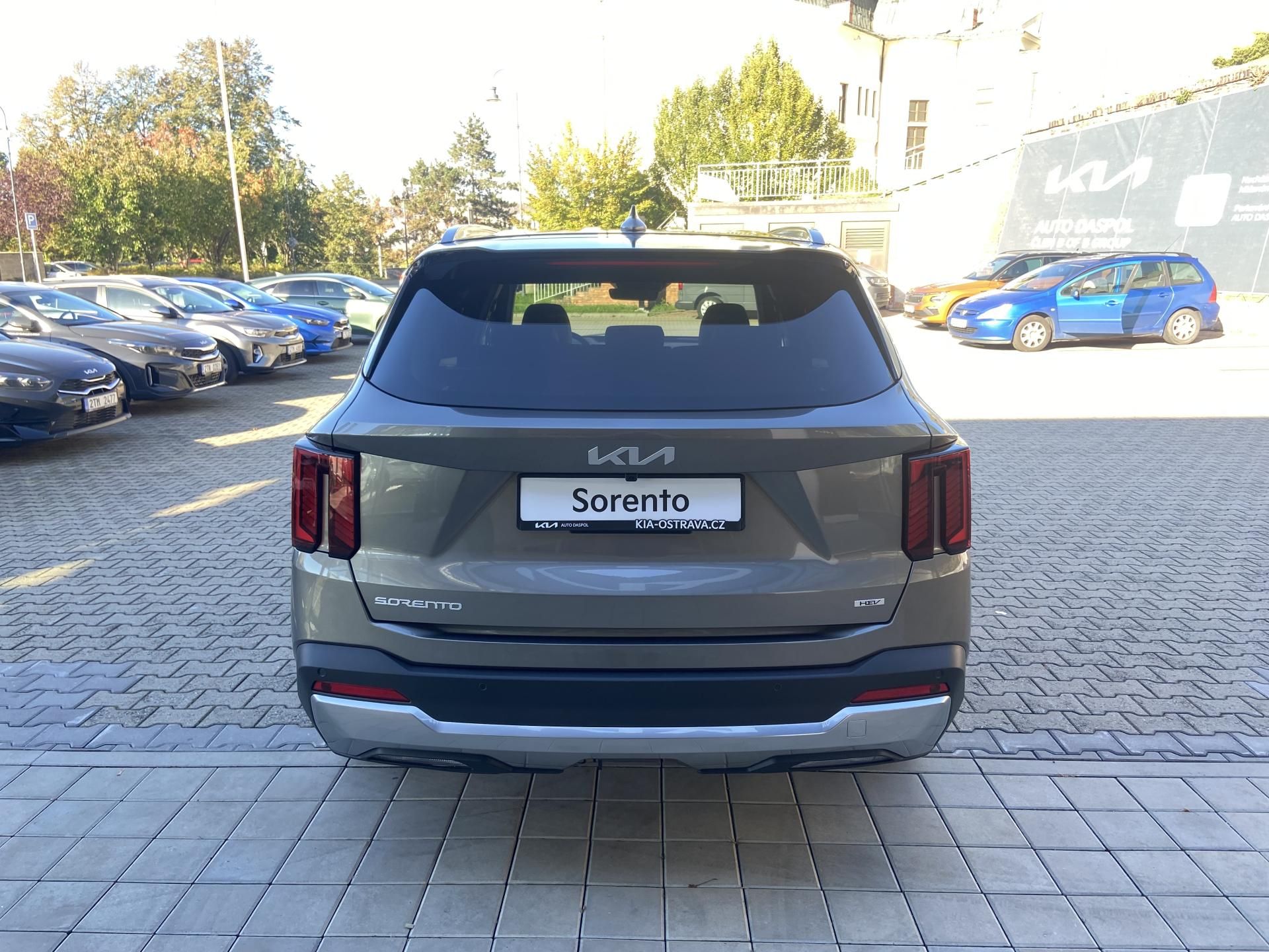Kia Sorento, 1,6HEV 4x4 5P TOP NAPPA/PNS - fotka 4