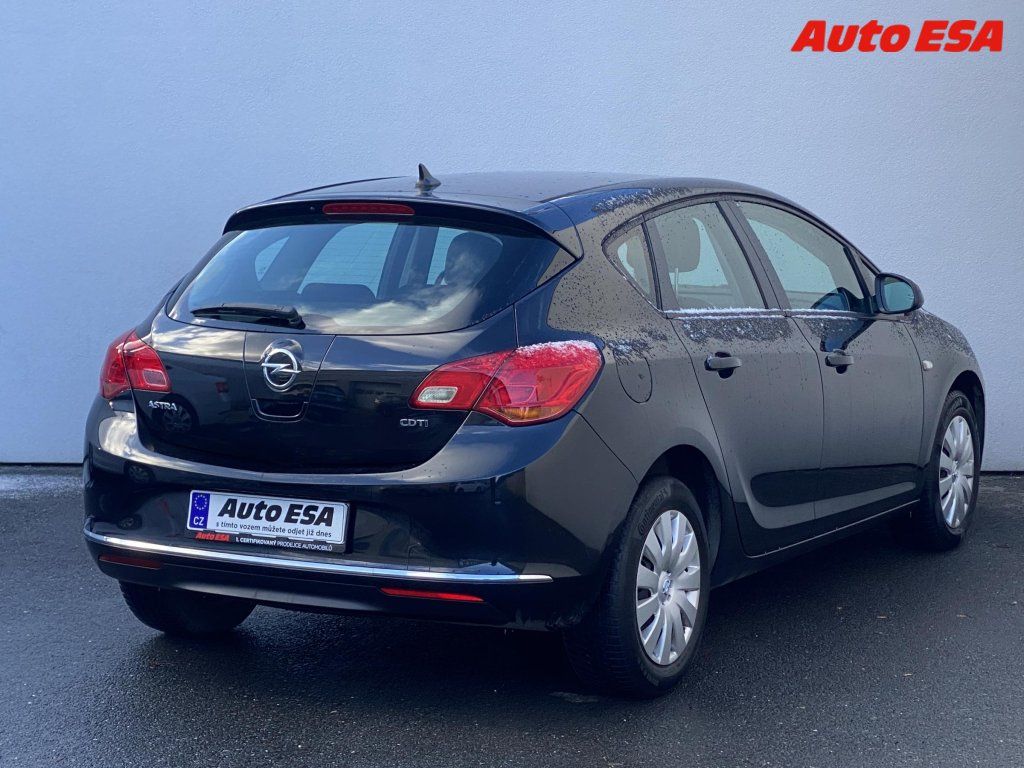 Opel Astra, 1.7CDTi,1.maj,ČR,AC,temp - fotka 6