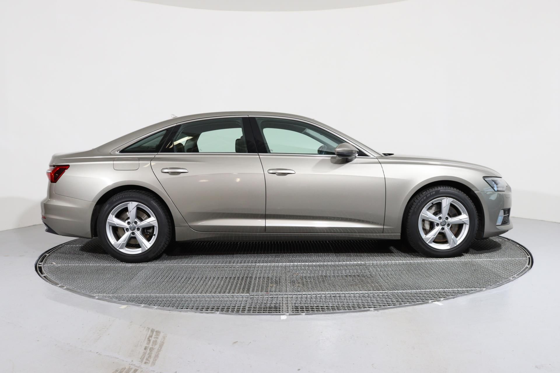 Audi A6, SPORT 50 eTFSI quattro 220kW - fotka 3