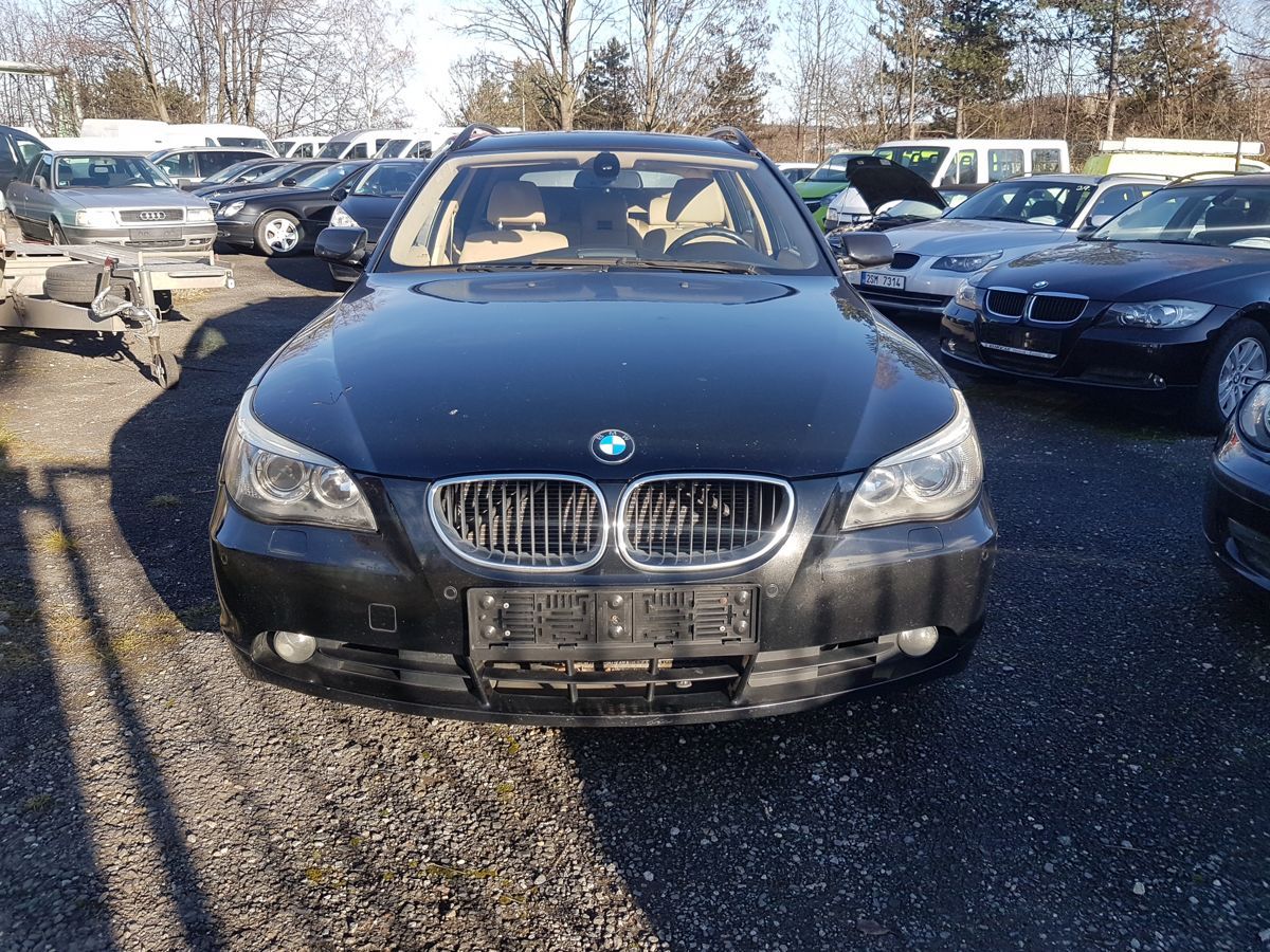 BMW Řada 5, 520 120KW NAVI XENON - fotka 2