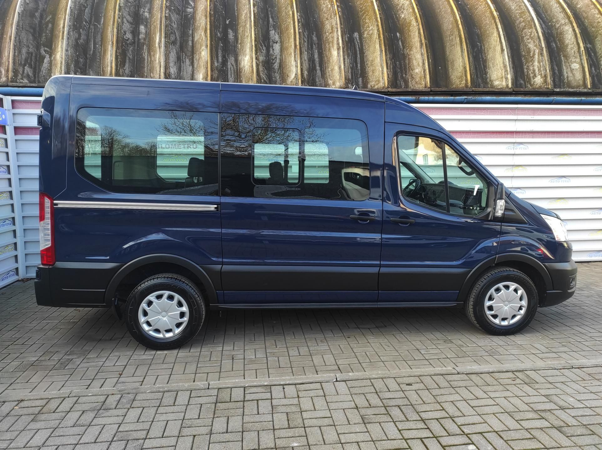 Ford Transit, 2,0EcoBlue mHEV L2,9 míst, ČR - fotka 5