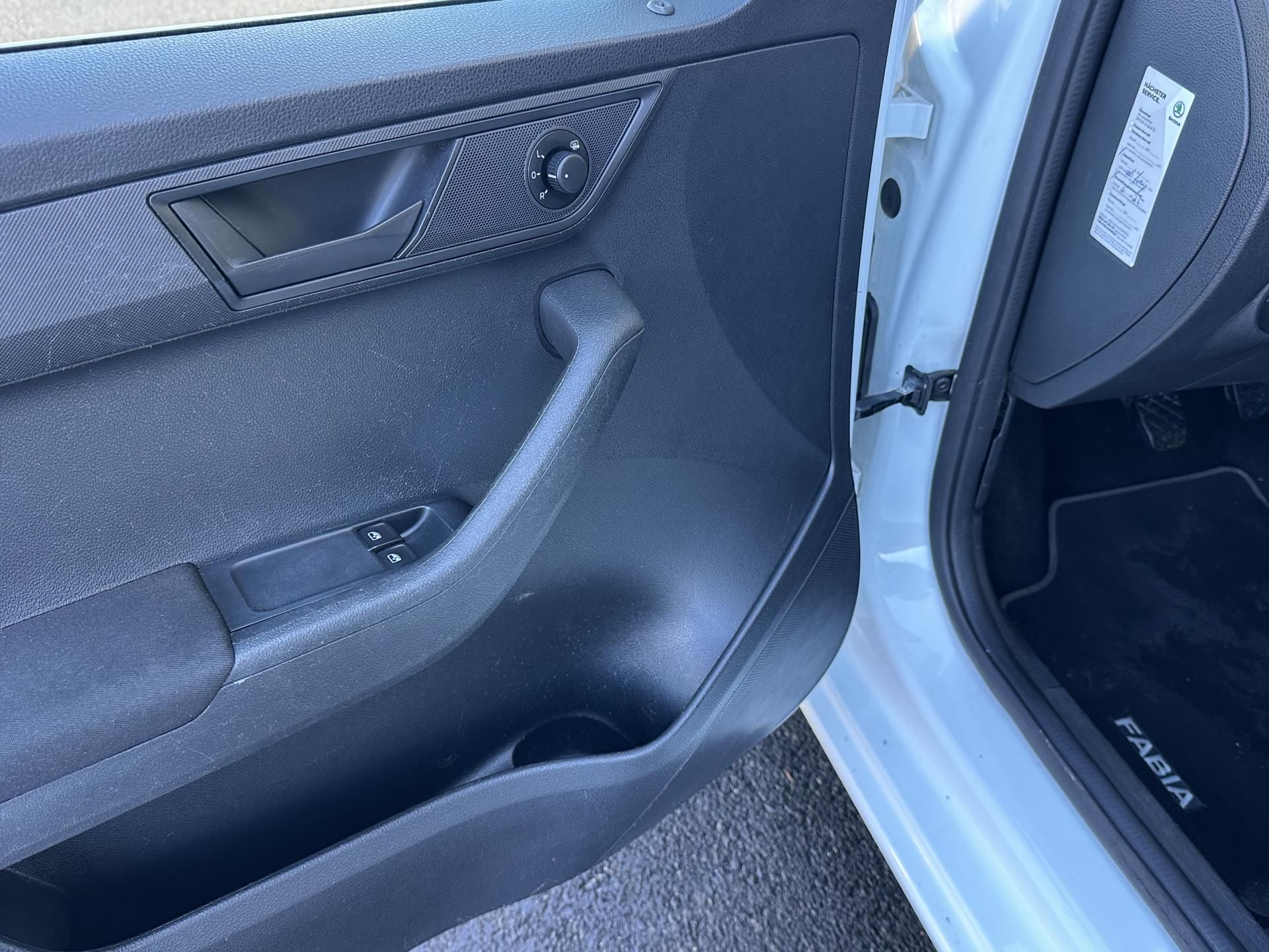 Škoda Fabia, 1.0*40kW * KLIMA * 1.Maj. * - fotka 5