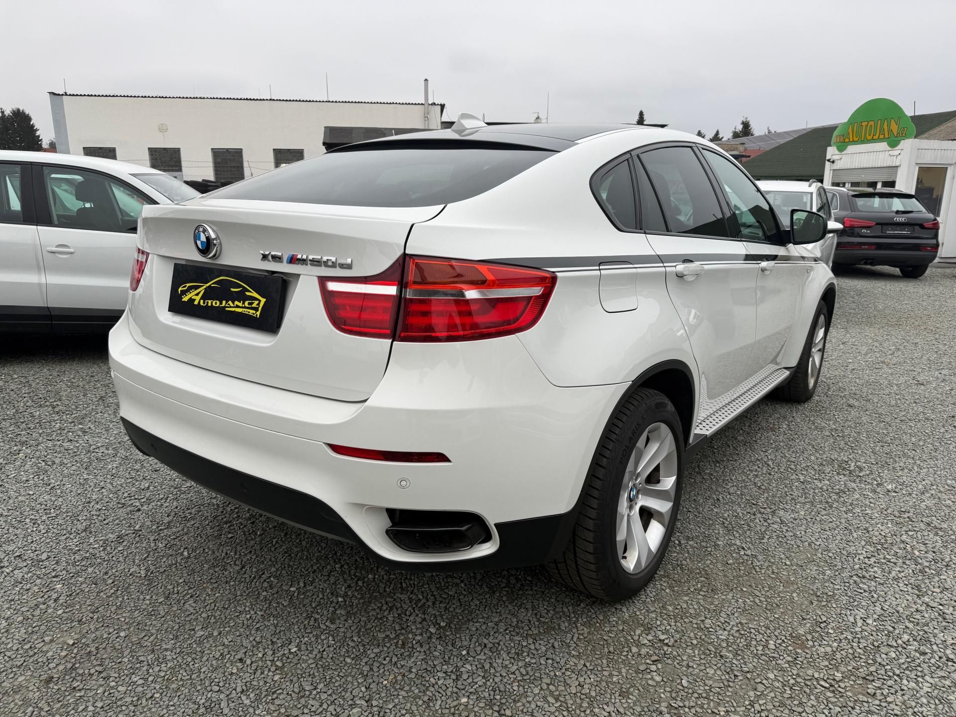 BMW X6, M50d - fotka 6