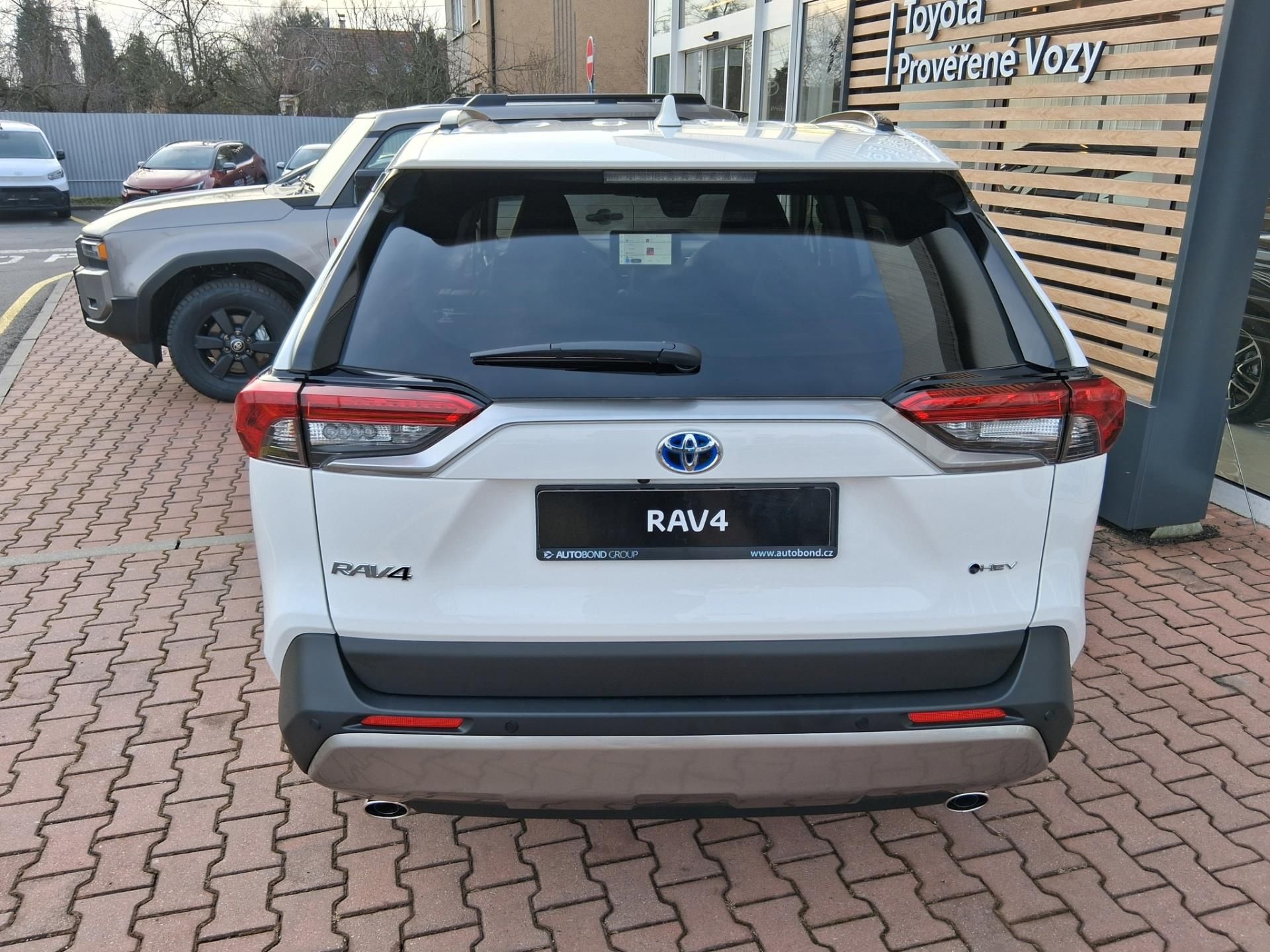 Toyota Rav4, 2,5 HEV 4X4 EXECUTIVE - fotka 5
