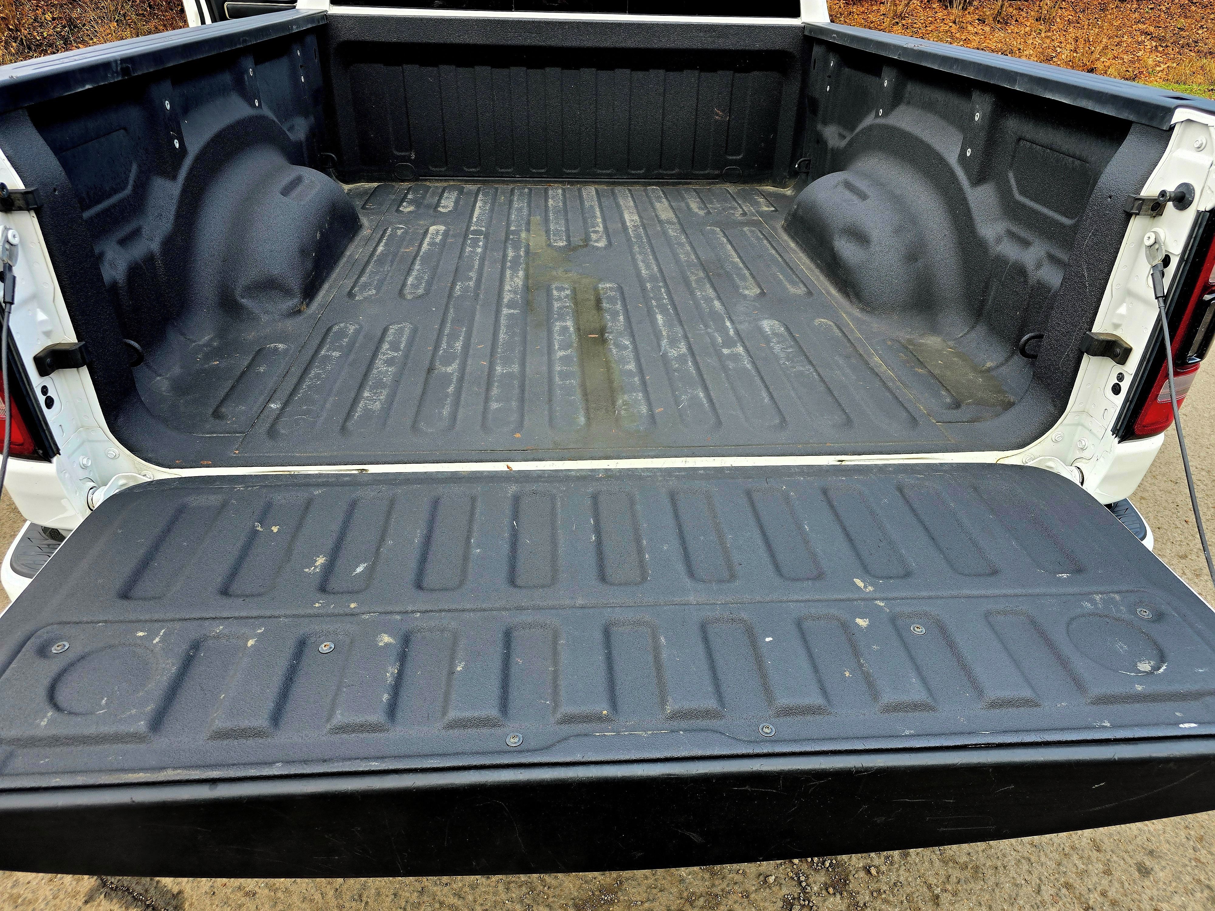 Dodge Ram, Sport 4x4 5,7,XL Verze, Perleť - fotka 6