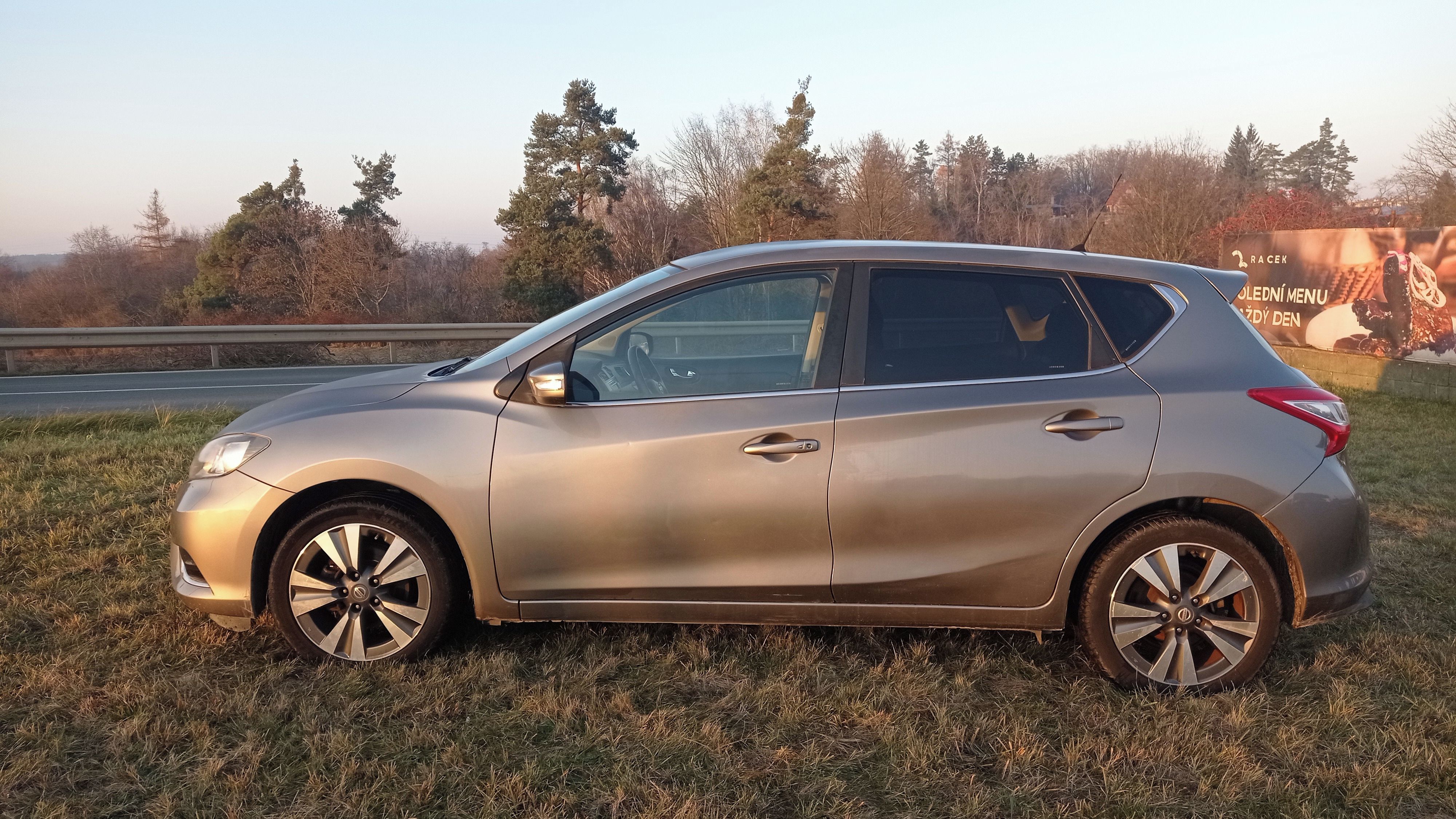 Nissan Pulsar, 1,2 Navigace,Manuál - fotka 2