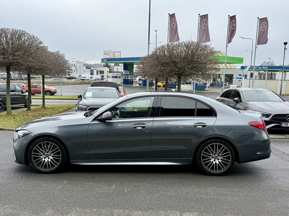 Mercedes-Benz Třídy C, 300 4MATIC - fotka 5