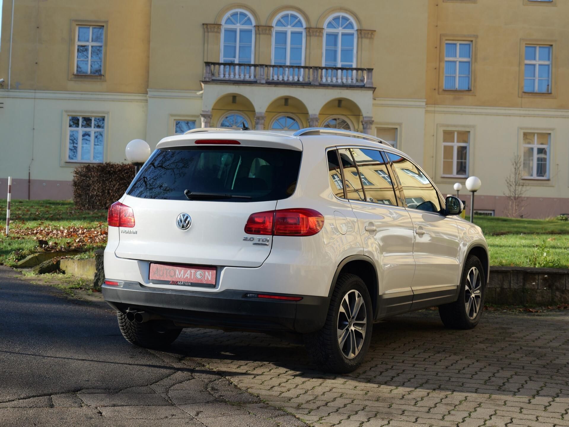 Volkswagen Tiguan, TDI 4MOTION Bi-Xenon Alcantara - fotka 6