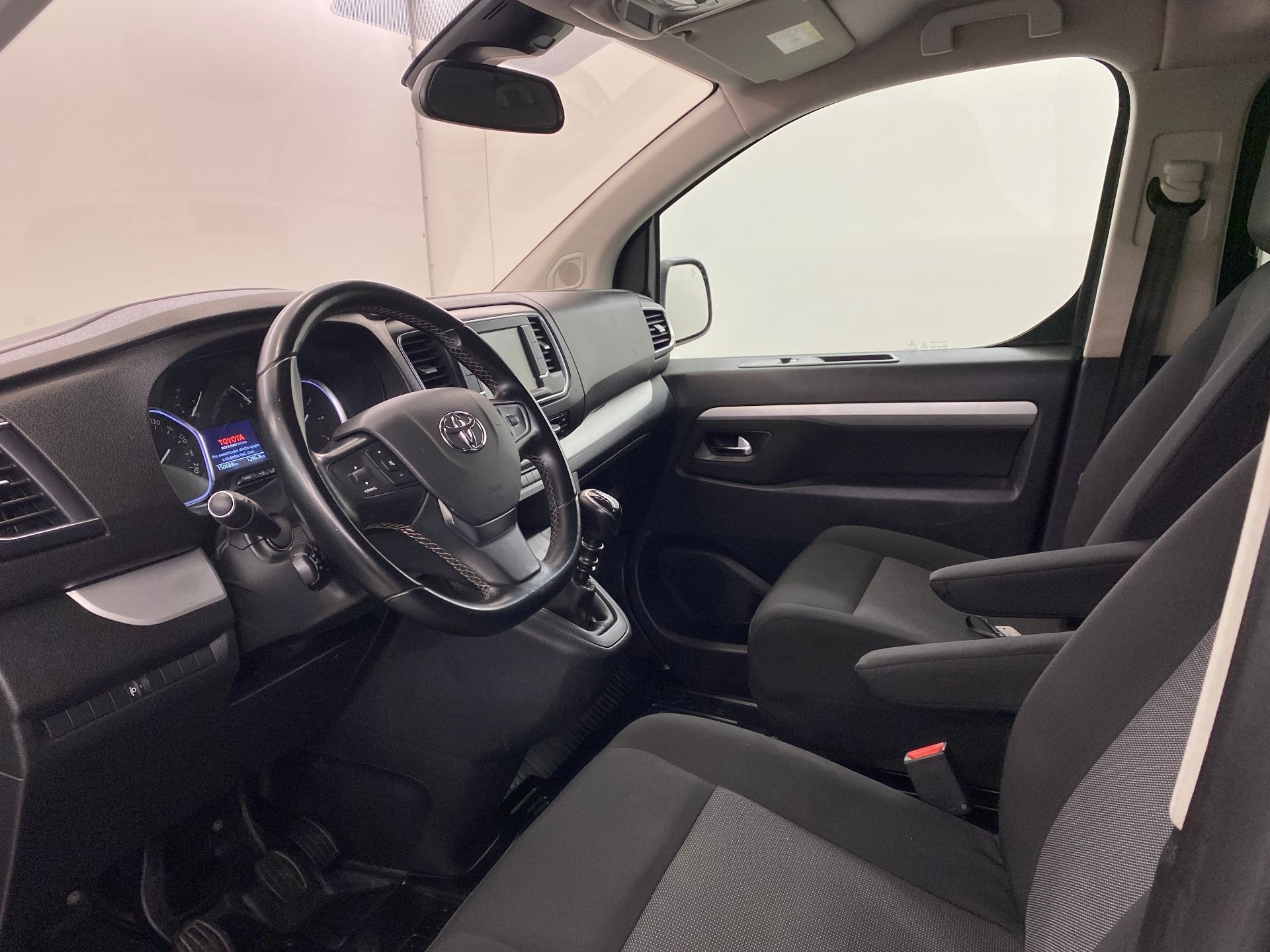 Toyota Proace Verso, 2.0D-4D 106kW 8Míst - fotka 5