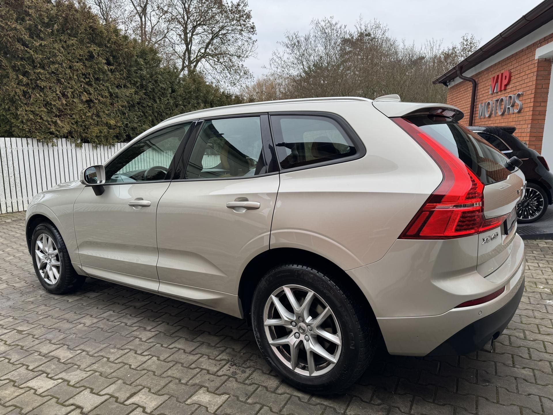 Volvo XC60, XC60-D5-173KW-AWD-ČR - fotka 3