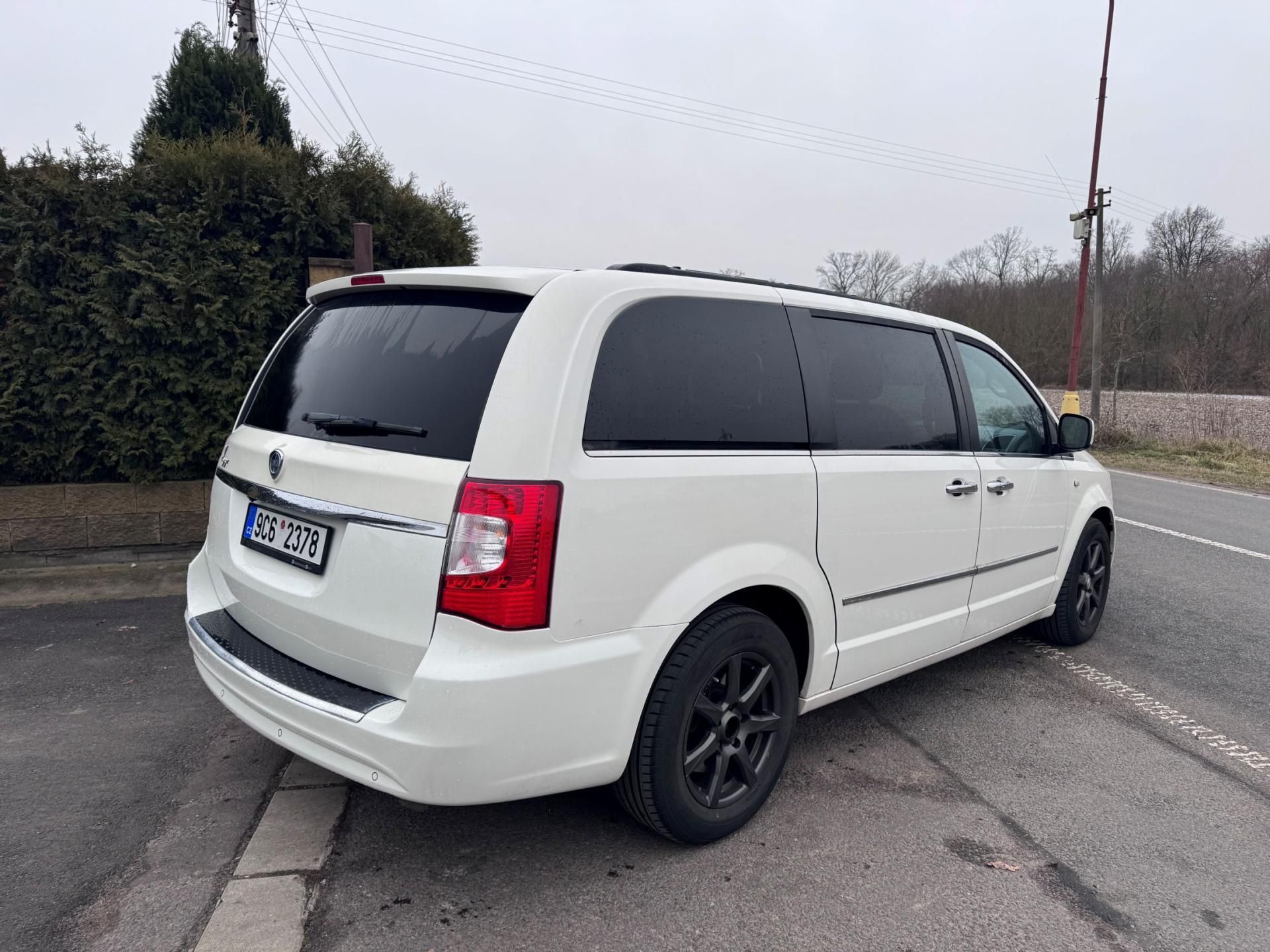 Lancia Voyager, 3,6 DVD Gold RT  201 - fotka 4